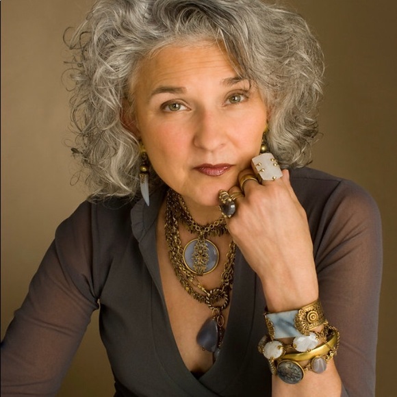 𝗝𝗔𝗡 𝗠𝗜𝗖𝗛𝗔𝗘𝗟𝗦 𝗤𝗨𝗔𝗥𝗧𝗭 & 𝗔𝗡𝗚𝗘𝗟 𝗖𝗢𝗥𝗔𝗟 𝗕𝗥𝗔𝗖𝗘𝗟𝗘𝗧 - Picture 15 of 17